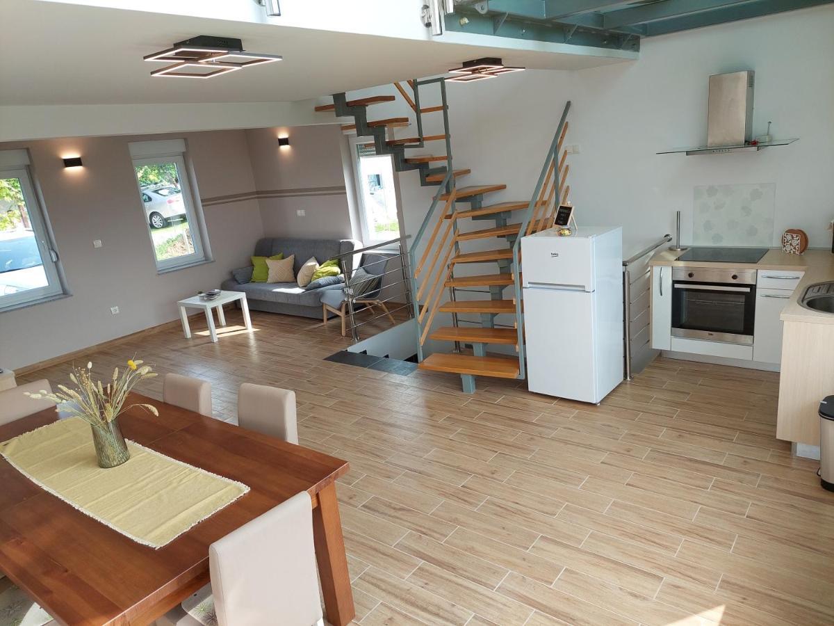 Apartma Vali Apartment Gradisca Exterior photo